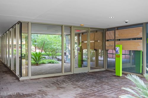 2008-7137 E Rancho Vista Dr, Scottsdale, AZ, 85251-1470 | Card Image