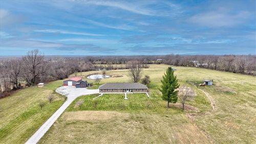3620 S Ketterman Rd, Oak Grove, MO, 64075-7124 | Card Image