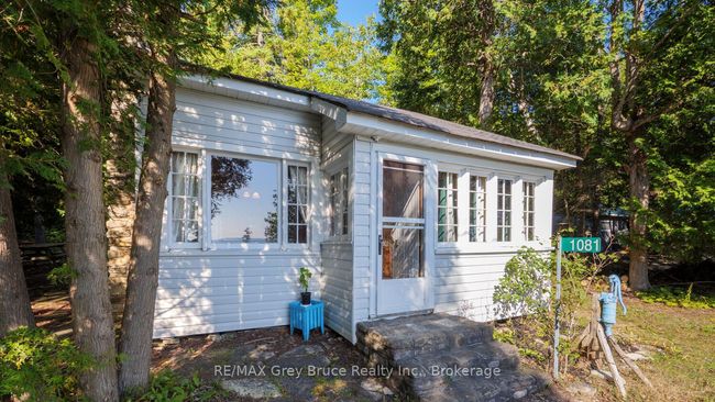 1081 Dyers Bay Rd, House other with 2 bedrooms, 1 bathrooms and 4 parking in Miller Lake ON | Image 8