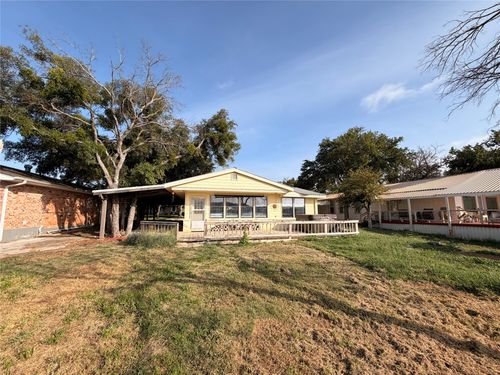223 Avolyn Drive, Brownwood, TX, 76801 | Card Image