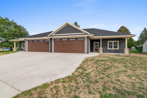 1915 Paul Rd, Manitowoc, WI, 54220-1544 | Card Image