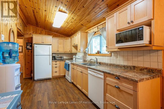 1358 Kushog Lake Rd, House other with 4 bedrooms, 3 bathrooms and 6 parking in Algonquin Highlands ON | Image 15