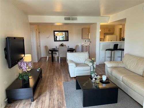 1002-7885 W Flamingo Rd, Las Vegas, NV, 89147-7423 | Card Image