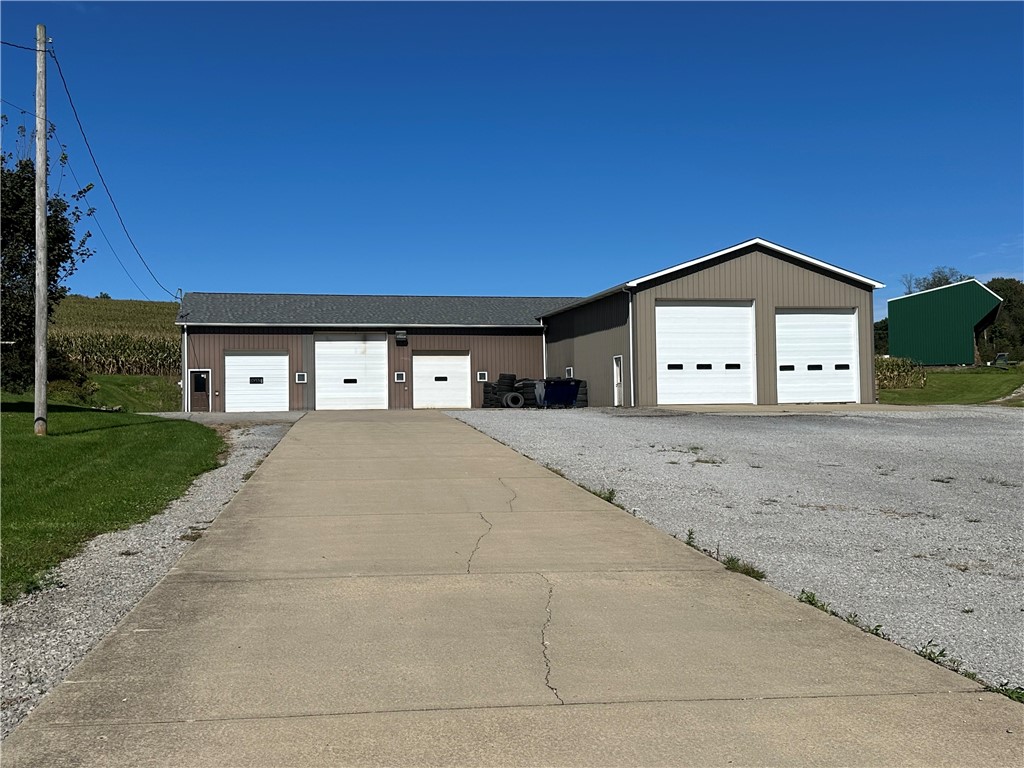548 Cherry St, Worthington, PA 16262