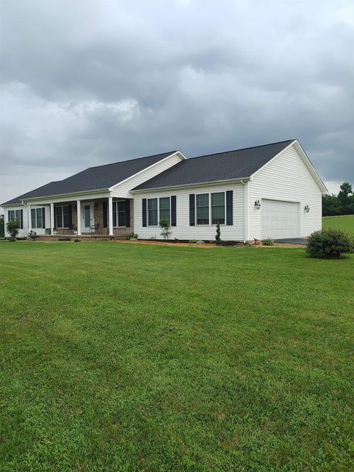 112 Guernsey Ln, STAUNTON, VA, 24401-8353 | Card Image