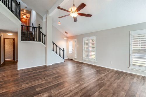 3801 Silver Maple Dr, Carrollton, TX, 75007-1039 | Card Image