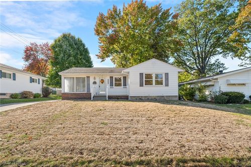 2220 Wedgewood Dr, Akron, OH, 44312-2210 | Card Image