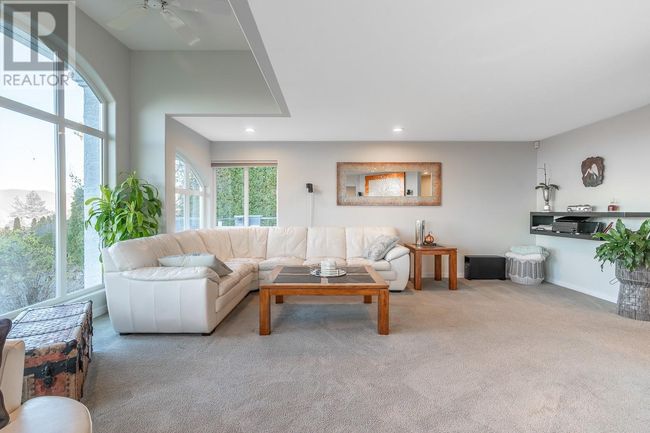2015 High Country Blvd, House other with 4 bedrooms, 3 bathrooms and 2 parking in Kamloops BC | Image 10