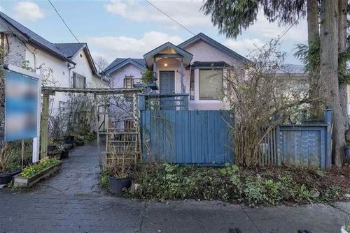 4940 Killarney St, Vancouver, BC, V5R3V7 | Card Image