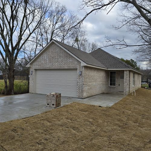 1227 Rosemary St, Greenville, TX, 75401-2632 | Card Image