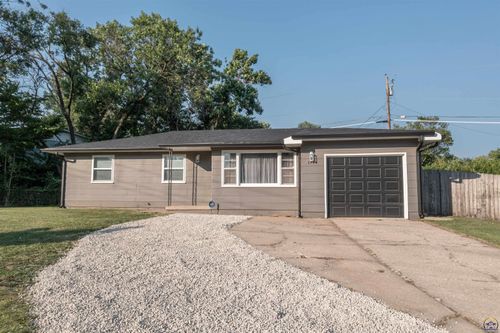 3542 Se Adams St, Topeka, KS, 66605-2873 | Card Image