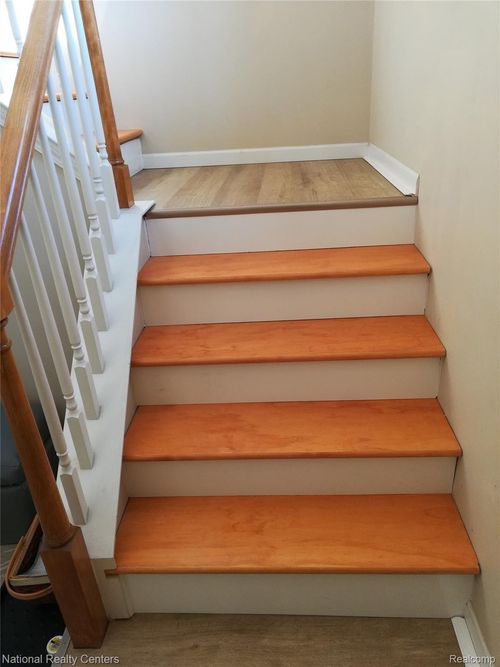 39532 Rockcrest Ln, Northville, MI, 48168-3960 | Card Image