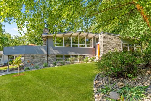 2425 N 100th Street, Wauwatosa, WI, 53226 | Card Image