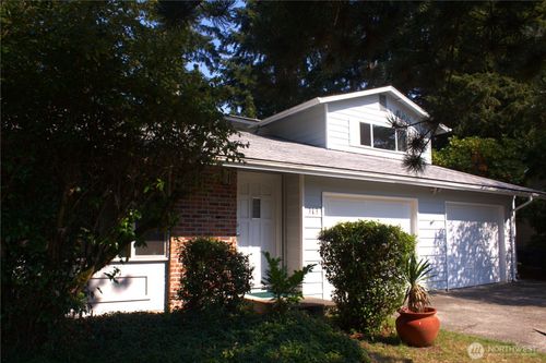 313 & 315 146th Pl Ne, Bellevue, WA, 98007-4940 | Card Image