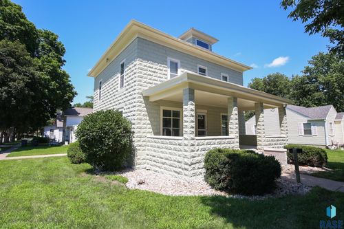 201 E Adams Ave, Luverne, MN, 56156-1314 | Card Image