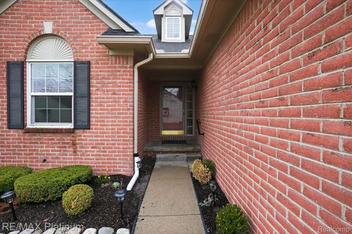 3341 Dewdrop Ln, Howell, MI, 48843-7380 | Card Image