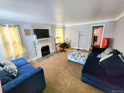 14810 Strathmoor St, Detroit, MI, 48227-2932 | Card Image