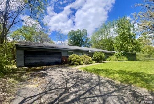 7166 Cottonwood Knoll, West Bloomfield Charter Township, MI, 48322 | Card Image