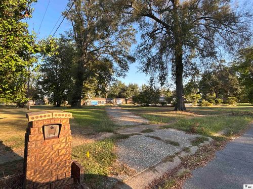108 King Cir, Monroe, LA, 71202-6954 | Card Image