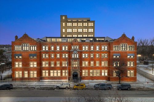 apt-214w-6533 E Jefferson Ave, Detroit, MI, 48207-4357 | Card Image