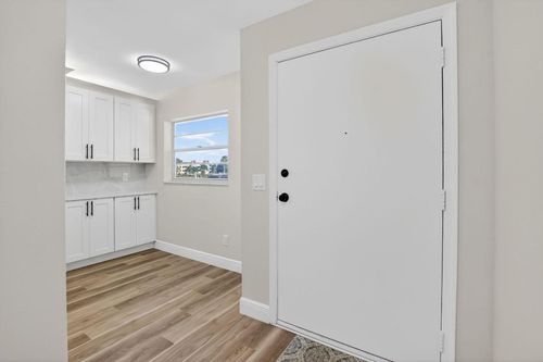 205-23247 Barwood Ln N, Boca Raton, FL, 33428-6728 | Card Image