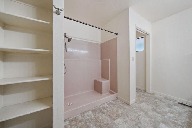 Main Bathroom | Image 38