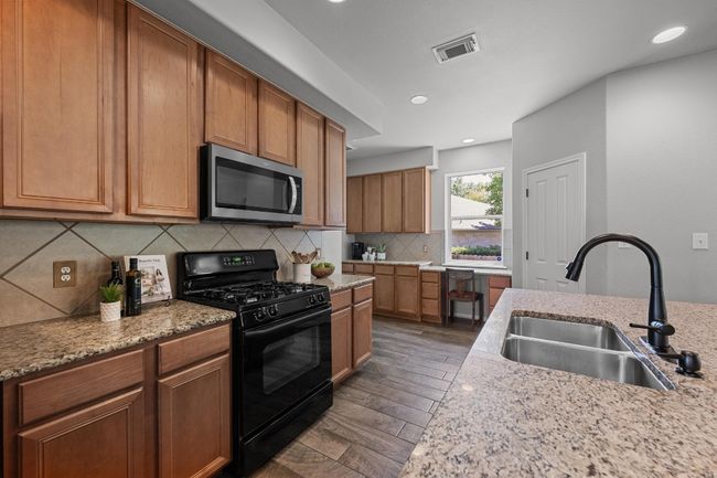 10216 Chaska Cv, House other with 4 bedrooms, 3 bathrooms and 2 parking in Austin TX | Image 7