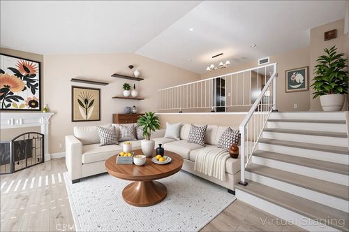 110-18230 Oxnard St, Tarzana, CA, 91356 | Card Image