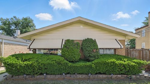 139 Hyde Park Ave, Bellwood, IL, 60104-1141 | Card Image