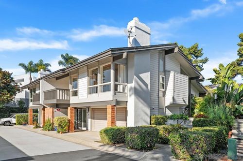 27 Greenview Dr, Carlsbad, CA, 92009-6914 | Card Image