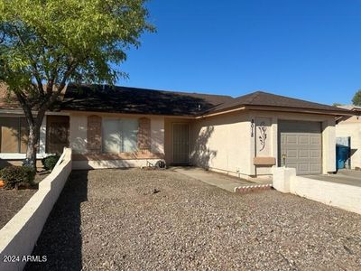 3018 W Tonopah Drive, Home with 2 bedrooms, 1 bathrooms and null parking in Phoenix AZ | Image 3