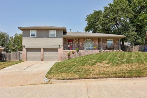 2632 N Brenda Ave, Bethany, OK, 73008-4833 | Card Image