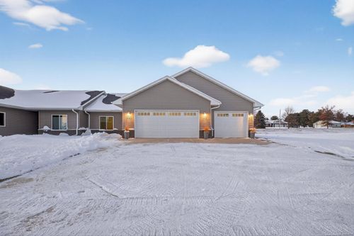 1131 Lozmar Ln, Shell Rock, IA, 50670-9622 | Card Image
