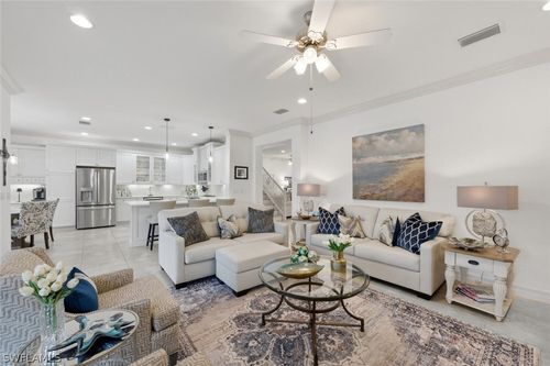 3306 Baltic Dr, NAPLES, FL, 34119-8675 | Card Image