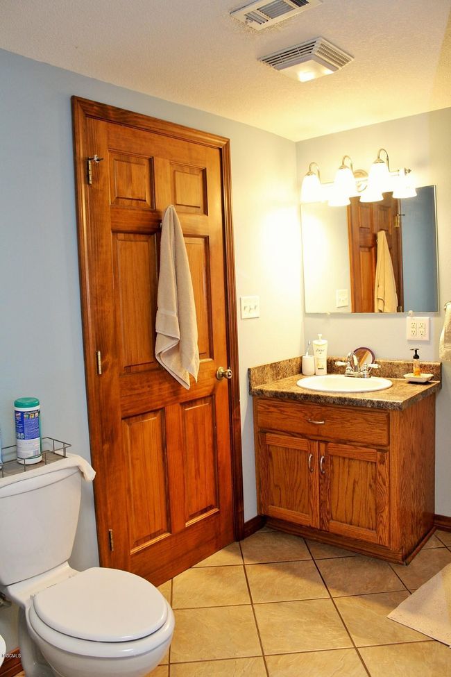 Full Bath 2 | Image 23