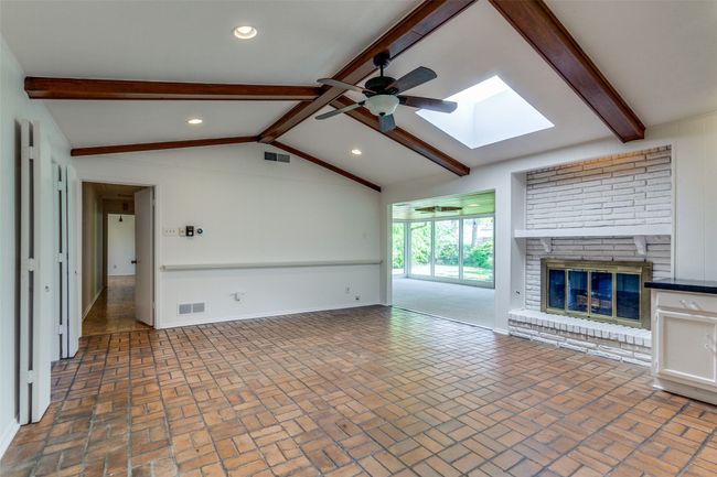 4818 Thunder Rd, House other with 4 bedrooms, 3 bathrooms and null parking in Dallas TX | Image 5