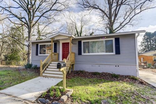 284 Barfield Ave Sw, Atlanta, GA, 30310-1129 | Card Image