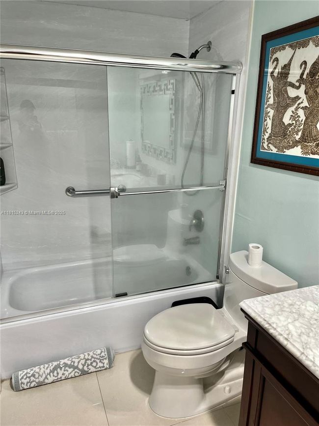 APT-1014 - 4001 Hillcrest Dr, Condo with 1 bedrooms, 2 bathrooms and null parking in Hollywood FL | Image 18