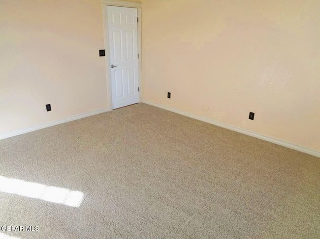 Master Bedroom | Image 19