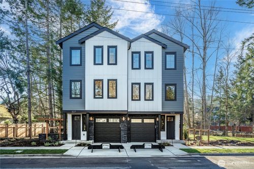 539 Nw Juniper St, Issaquah, WA, 98027-2423 | Card Image