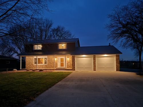 1308 County Road 9 Se, Willmar, MN, 56201-9605 | Card Image