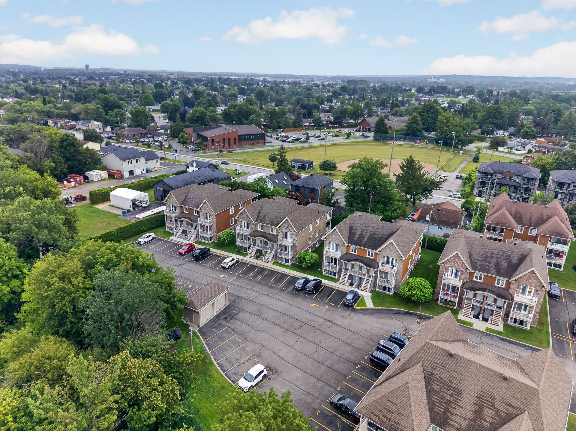 Residential in Gatineau (Gatineau) 4