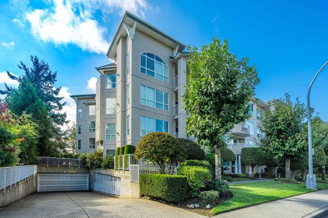 305 - 32120 Mt Waddington Avenue, Condo with 2 bedrooms, 2 bathrooms and 1 parking in Abbotsford BC | Image 3