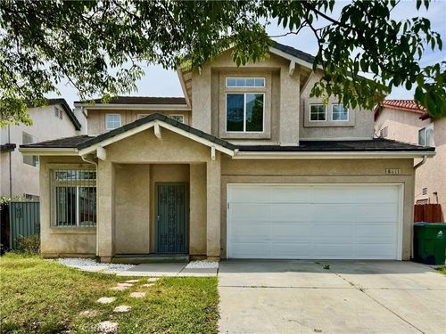 8411 Sparton Ave, Panorama City, CA, 91402-4031 | Card Image
