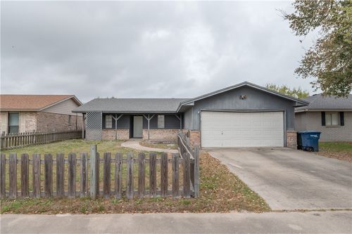 910 Red Start Cir, Corpus Christi, TX, 78418-5023 | Card Image