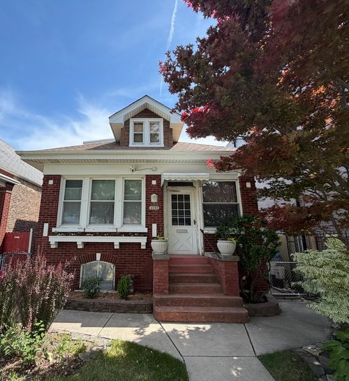 4855 W Hirsch St, Chicago, IL, 60651-1520 | Card Image