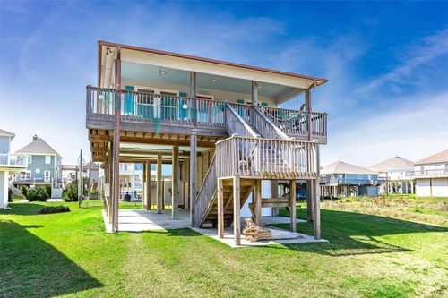 981 S Stingaree Dr, Crystal Beach, TX, 77650 | Card Image