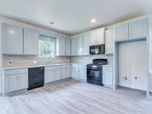 411 S Avenue B, Elgin, TX, 78621-2919 | Card Image