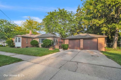 1737 Newberry St, Saginaw, MI, 48602-2606 | Card Image