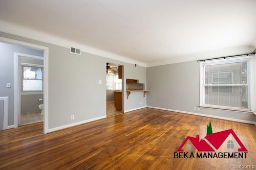 26114 Palmer Blvd, Madison Heights, MI, 48071-3597 | Card Image